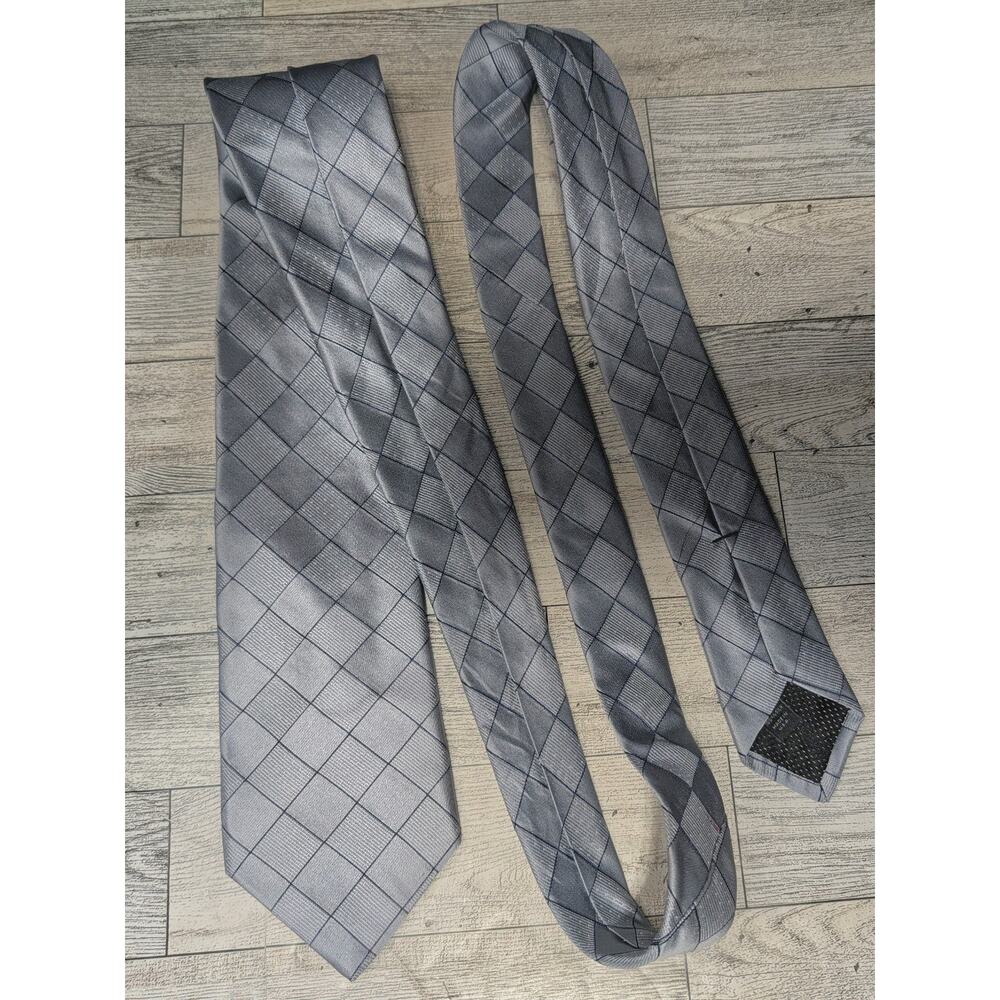 Michael Kors Silk Gray Black Geometric Mens Tie Necktie - Read For Info - Picture 3 of 6